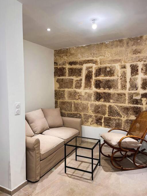 Appartement Charmant Et Calme Dans L'Herault Poussan Екстер'єр фото